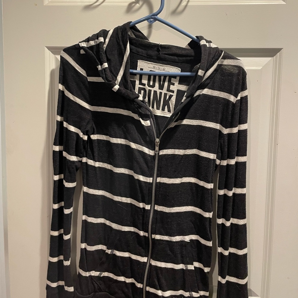 Love pink woman’s zip up hoodie